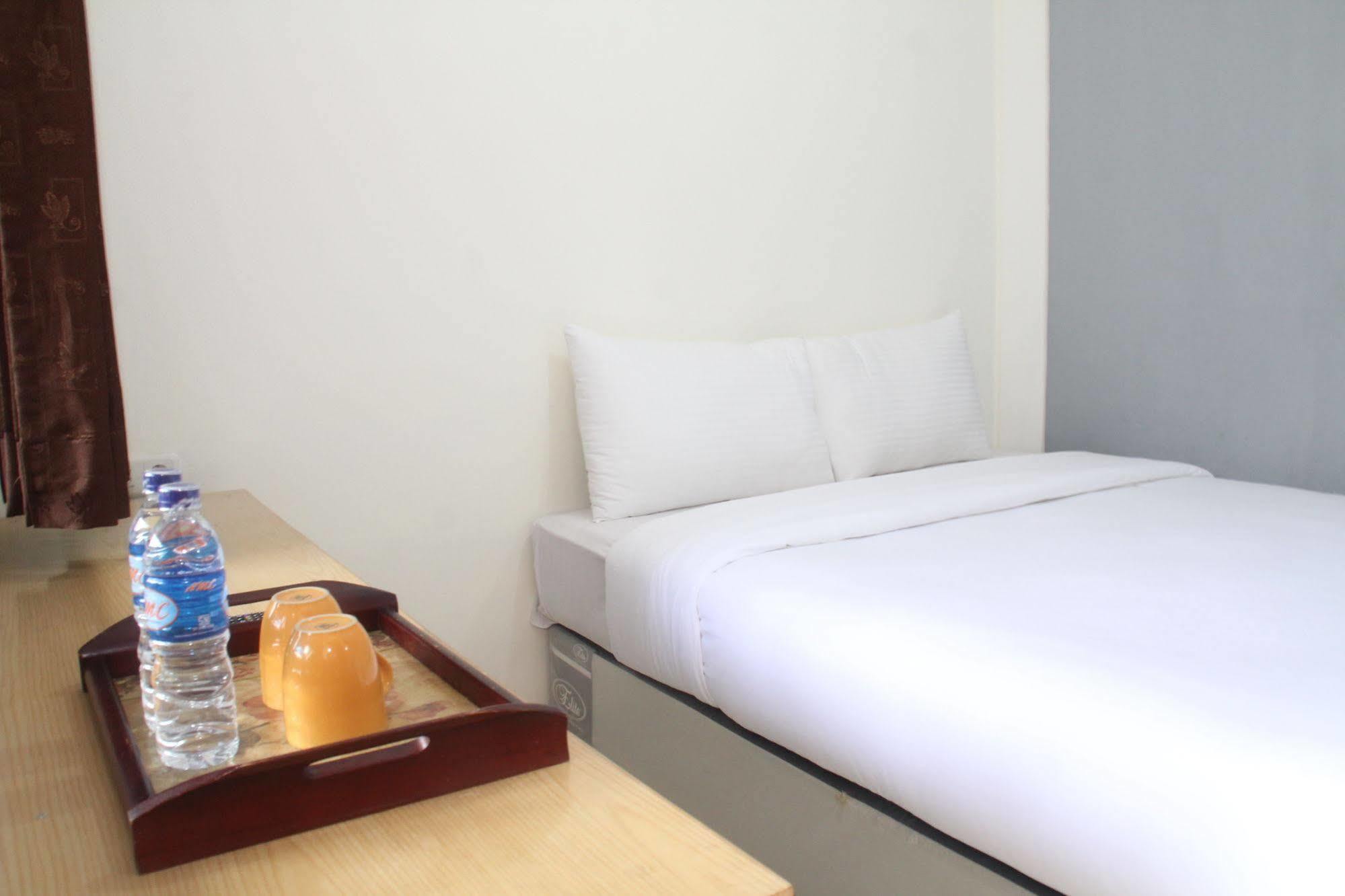 Oyo 1699 Verona Residence Bandung Ngoại thất bức ảnh